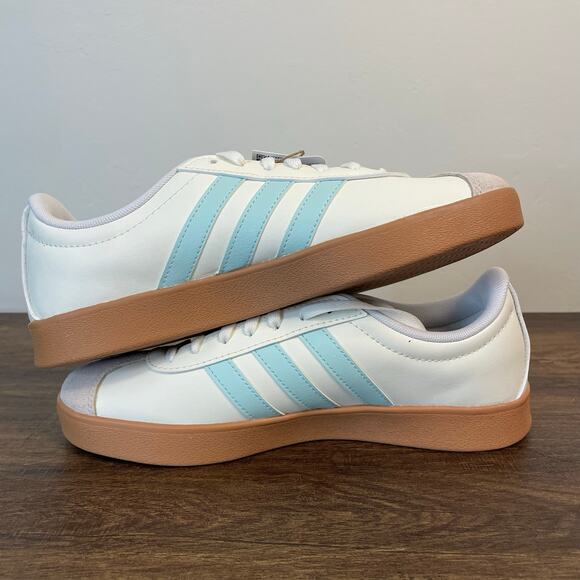 Adidas VL Court Base Womens Sneakers Size 7 White Light Blue Gum Sole JI1767 New - Picture 4 of 11